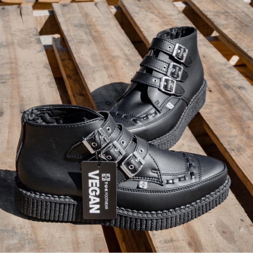 Vegan Tuks TUKskin 3-buckle pointed creeper boot